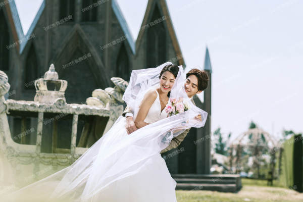 微微新娘婚纱摄影十里桃林案例