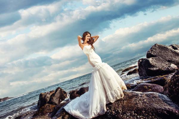 米兰新娘概念婚纱摄影海景案例