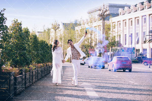 热度婚纱摄影街拍案例