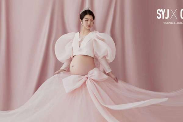 【孕妇照】·3个主题·3套服装·8张精修·拍摄120分钟