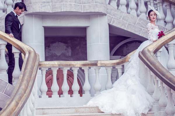 好莱坞婚纱摄影宫殿教堂案例