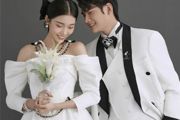 韩式极简室内婚纱照一直以来都是经典的代表作