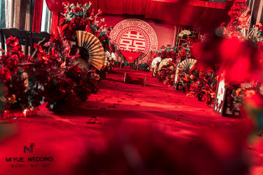 红色新中式小众婚礼