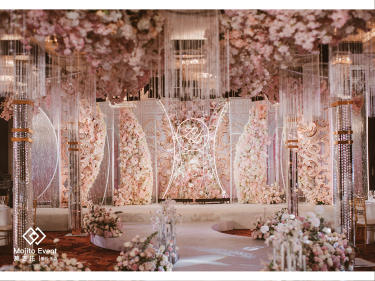 《凡尔赛花园》室内粉色婚礼策划 梦幻