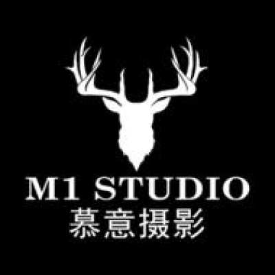 重庆市慕意婚纱摄影·定制拍摄臻选店logo