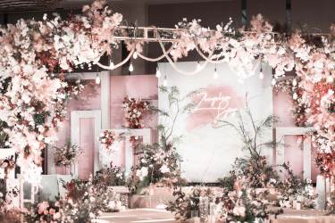 粉色少女系婚礼设计