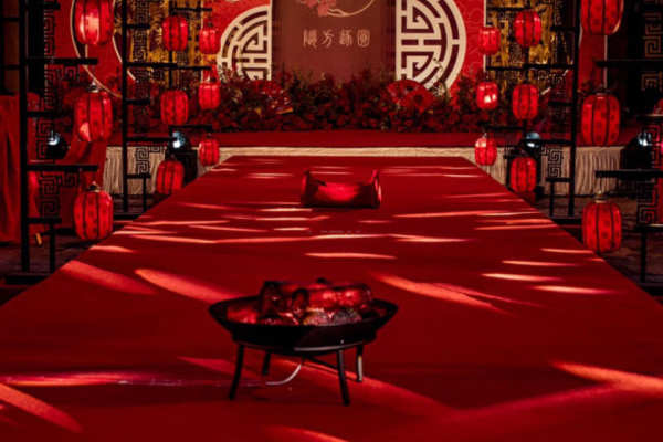>红色中式传统良辰美景婚礼