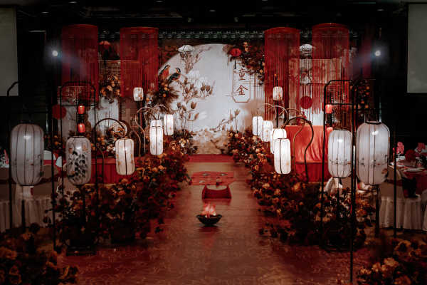 红色中式喜庆传统风婚礼