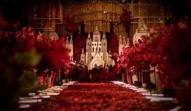 《红色城堡婚礼》    