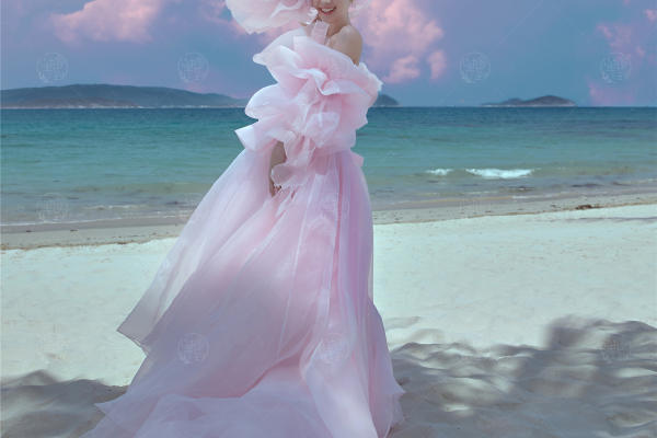 海景粉色唯美婚纱照