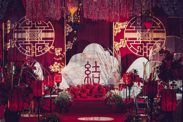 【心承幕雨】新中式大红色婚礼案例