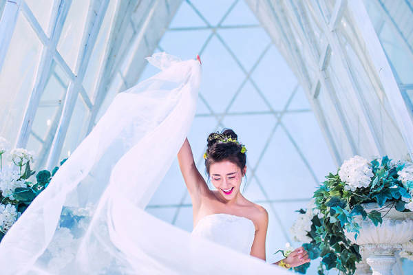王子国际婚纱摄影-三亚站-水晶教堂