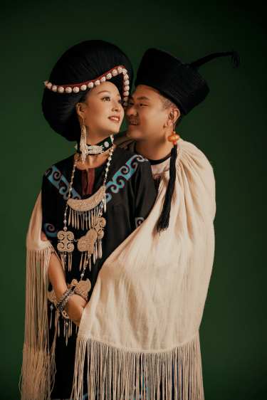 彝族婚纱照|民族服装