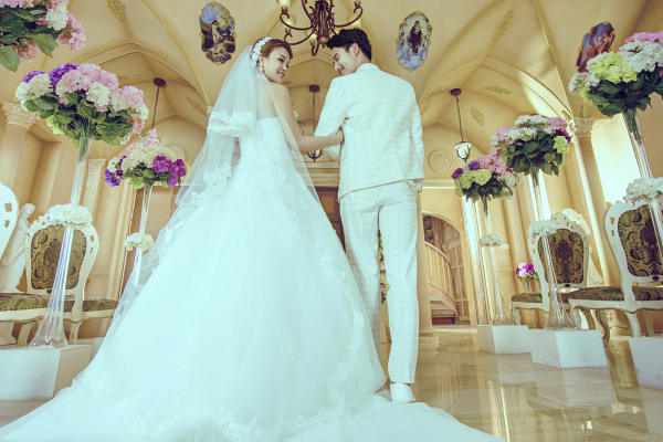 欧式教堂——梵希旅拍婚纱摄影私人定制式拍摄