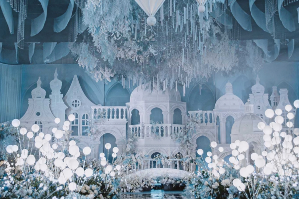 蓝白色城堡定制婚礼