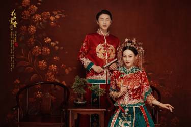 超受欢迎在中式秀禾婚纱照