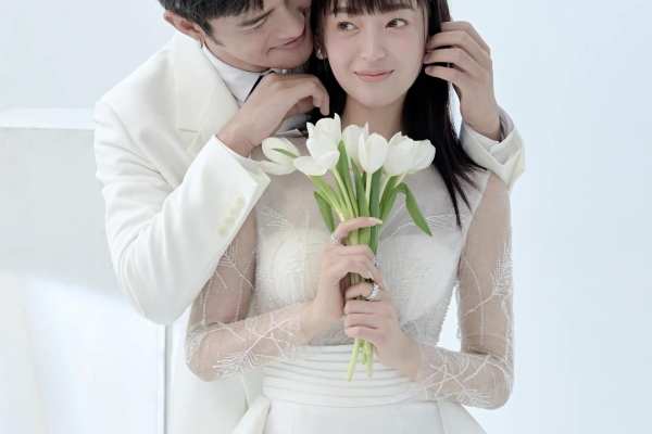 韩式浪漫纯色婚纱照