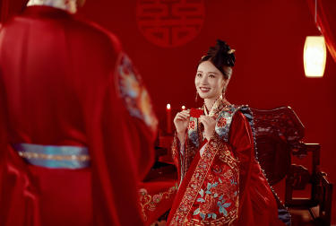 传统中式婚纱照