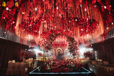 花嫁--酒红色欧式拱门婚礼
