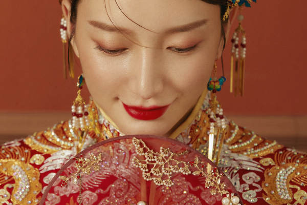 新中式秀禾婚纱照