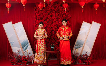 复古中国红  穿一把古代婚照
