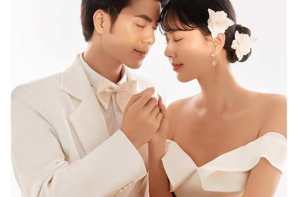 精挑细选的白色系韩式婚纱照