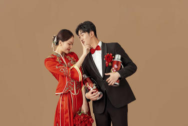 新中式喜嫁婚纱照