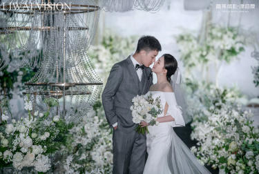 韩式简约白绿色婚礼