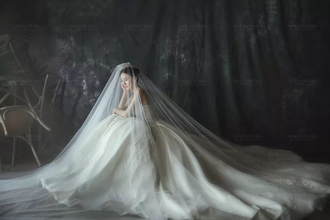 林志玲的婚纱有多美，这5处细节告诉你