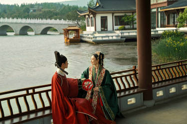 拍了心心念念的中式汉服婚纱照，被长辈跨爆！！