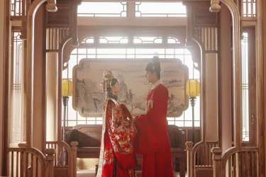 【首尔雨丝】凤冠霞帔~中式婚纱照的大气