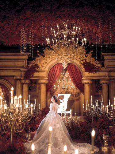 嘉加里婚礼主义|红金欧式婚礼，万丈光芒降临在宫殿的穹顶，邂逅一座繁华盛放的秘密花园，正是那令人迷醉的巴洛克之夜