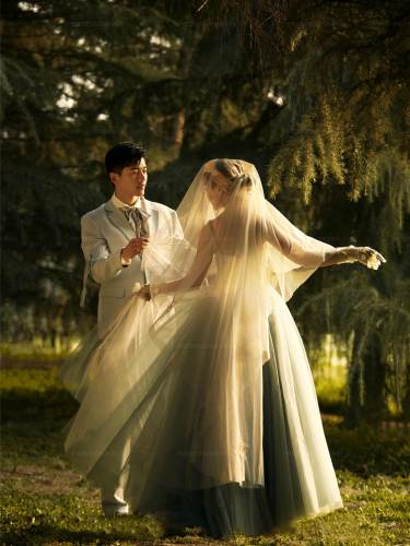 慕意摄影丨一眼心动的法式森系婚纱照