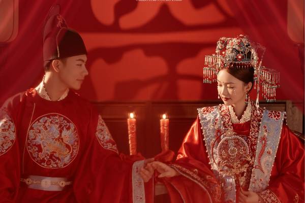 慕意摄影丨端庄大气 喜庆华贵的中式汉服婚